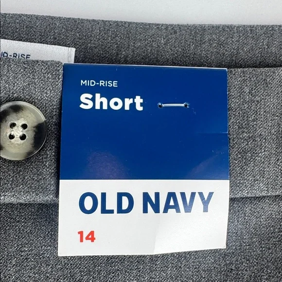 NWT! Old Navy Women's Charcoal Gray Mid-Rise Trouser Short - Picture 5 of 10
